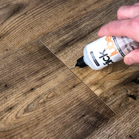 Why is my laminate floor creaking? Find out the possible reasons with Floor-Fix Pro