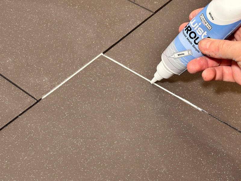 Carica immagine in Galleria Viewer,  Innovative twist applicator for precise and mess-free tile repair 
