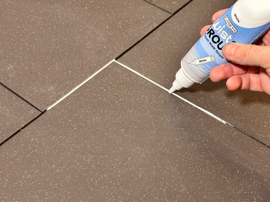  Innovative twist applicator for precise and mess-free tile repair 